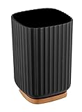 WENKO Zahnputzbecher Rotello, Becher zum Zähneputzen aus Kunststoff und Boden aus Bambus, Abstellmöglichkeit für Zahnputz-Utensilien mit griffiger Rillenstruktur, Ø 8,6 x 11,1 cm, Schwarz/Natur
