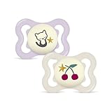 MAM Supreme Night Schnuller | 0-6 Monate | leuchtende Babyschnuller | 94% Akzeptanz | beugt Zahnfehlstellungen vor | Schnuller für Neugeborene | SkinSoft Silikon | Katze/Kirsche | 2 Stück