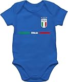 Baby Body Junge Mädchen - 2026 Fussball WM Fanartikel - Italien Trikot Wappen | Italia mit Stolz | Italienisches Fan-Motiv - 3/6 Monate - Royalblau - strampler europameisterschaft italy babybody