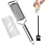 GIONAR Microplane Reibe, Zester Reibe für Käse/Zitrone, Edelstahlschaber, rutschfester Griff mit Kunststoff-Schutzhülle + Reinigungsbesen