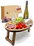 Decozy Life Weinbar Akazie Massivholz für Wein & Snacks - Weintisch & Weintablett für Zuhause oder Outdoor - geeignet als Käsebrett mit Weinhalter - Ideal als Couch Bar, Wein Zubehör & Sofatablett