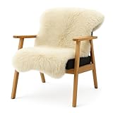 KARAT Lammfell echt - Ivory Flauschige Stuhlkissen Schaffell Deko Teppich für Wohzimmer & Kinderzimmer, Sitzauflage, Dekofell, mit Lederrücken 90x60 cm (Audrey)
