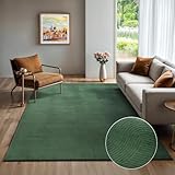 the carpet Rio - moderner und weicher Teppich Wohnzimmer Schlafzimmer mit Anti-Rutsch-Rücken und 3D-Optik, Flauschige Oberfläche, pflegeleicht und robust, Grün, 80 x 150 cm