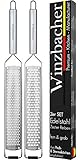 Winzbacher® DAS ORIGINAL [2er Set] Edelstahl Reibe | Parmesanreibe, Zitronenreibe, Muskatnuss, Ingwerreibe, Zester | rasiermesserscharfe Klinge | inkl. Schụtz & Reinigungsbürste