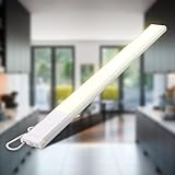 B.K.Licht - LED Leiste mit Ein-Ausschalter, warmweiße Lichtfarbe, inkl. Steckerkabel, Unterbauleuchte Küche, LED Lichtleiste Küche, Schrankbeleuchtung, Küchenlampe, 57,5x4,9x1,3 cm, Weiß-Silber