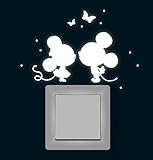 ilka parey wandtattoo-welt® Wandtattoo Lichtschalteraufkleber Lichtschaltersticker Leuchtsticker Maus Mäuse mit Schmetterlinge und Punkten fluoreszierend nachtleuchtend Wandsticker Wandaufkleber M1368
