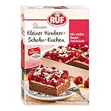 RUF Kleiner Himbeer-Schokokuchen, Backmischung für einen Mini-Schokokuchen mit feiner Puddingcreme, Himbeeren und weißen Schokoraspeln, mit Backform, 1x252g