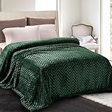 Whale Flotilla Kuscheldecke mit Chevron Muster 220x240 cm, Warme Tagesdecke Wohndecke Superweiche und Kuschelige Fleecedecke Flanell Decke, Dunkelgrün