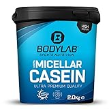 Bodylab24 Casein Micellar Haselnuss 2000g, 100% pures Casein, reich an BCAA-Aminosäuren, langes Sättigungsgefühl, unterstützt den Muskelaufbau und -erhalt über Nacht, ideal während einer Eiweiß-Diät