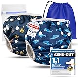 KIDVERSE 2er Set Schwimmwindel Baby 0-3 Jahre - Hautfreundliche Schwimmwindeln wiederverwendbar & saugstark - Baby Schwimmwindel mit Tasche & Wäschenetz (Palms Blue Sharks 2er)