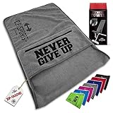 C.P. SPORTS Fitness Handtuch Towel Mikrofaser | Fixierung + Tasche mit Reißverschluss | Fitnessstudio Gym Training | extra weich, waschbar, lang & groß | für Frauen & Männer | Farbe Hellgrau